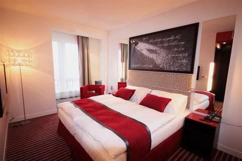 Hotel Red&blue Design 4*